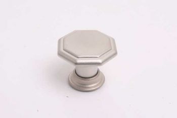 Achtkantige knop mat nikkel met voetje 31mm